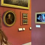 Mantan Pangeran Andrew Di Tangkap Polisi, Fotonya Kini Di Tempel Di Museum Louvre