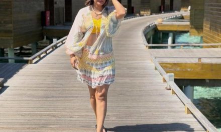 Liburan Eksklusif Hina Khan Di Maldives: Potret Yang Mewah