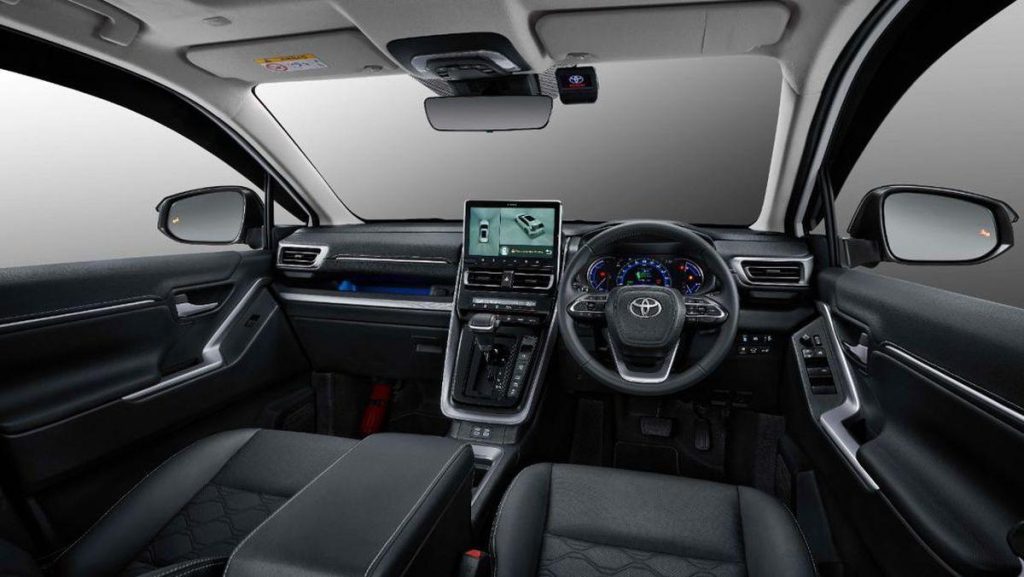 Bukan MPV Biasa! Innova Zenix Dengan Mesin Hybrid 4 Silinder