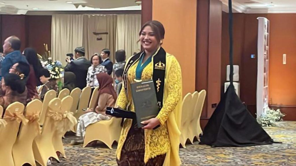Putri Ferdy Sambo Jadi Dokter Usai Khutbah Terakhir Ayahnya