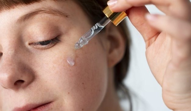 Atasi Flek Hitam Di Usia 50 Tahun Dengan Serum Malam Ini