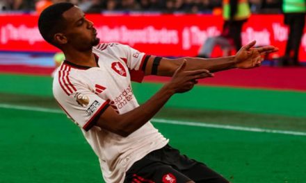 Isak Bersinar Di Liga Inggris, Liverpool Benahi Lini Belakang