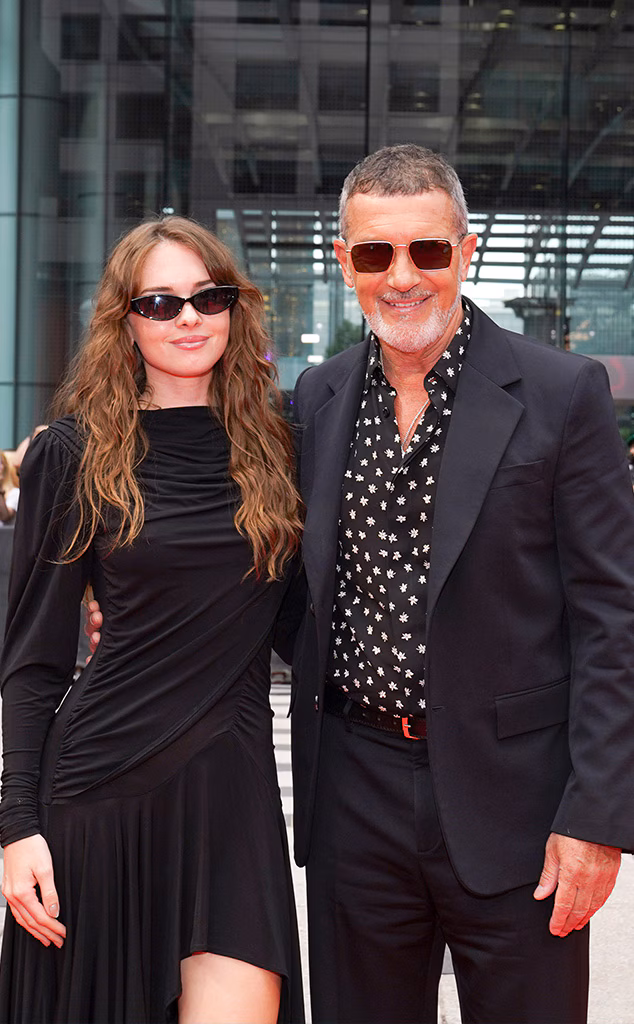 Tampil Elegan! Antonio Banderas Dan Stella Di TIFF 2026